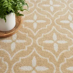 Beige & Ivory Quatrefoil Indoor/Outdoor Rug, 4x6