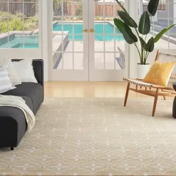 Beige & Ivory Quatrefoil Indoor/Outdoor Rug, 8x10