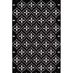 Black & Ivory Quatrefoil Indoor/Outdoor Rug, 4x6