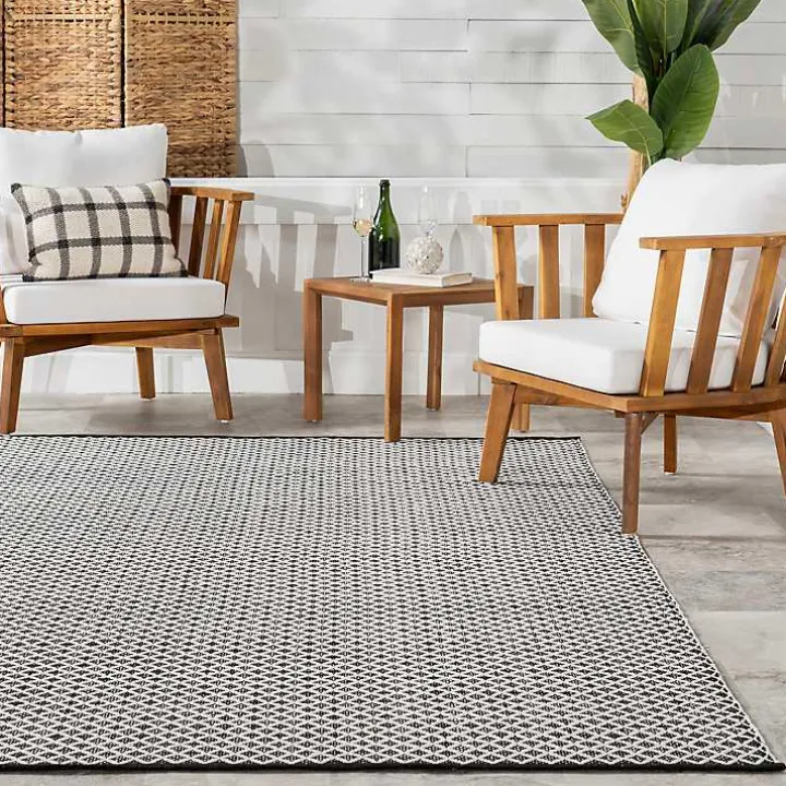 Black & White Trellis Indoor/Outdoor Rug, 5x8