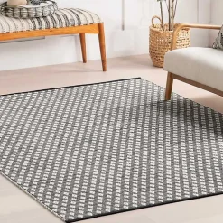 Black and Ivory Dainty Diamond Area Rug, 5x8