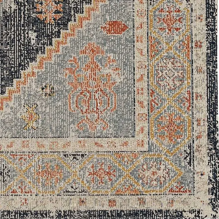 Blue and Ivory Traditional Motif Area Rug, 5x7