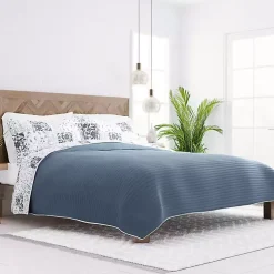 Blue Patchwork Reversible 3-pc. King Quilt Set