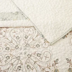 Cream Vintage Treasure King Bedspread