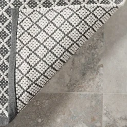 Gray & White Trellis Indoor/Outdoor Rug, 4x6