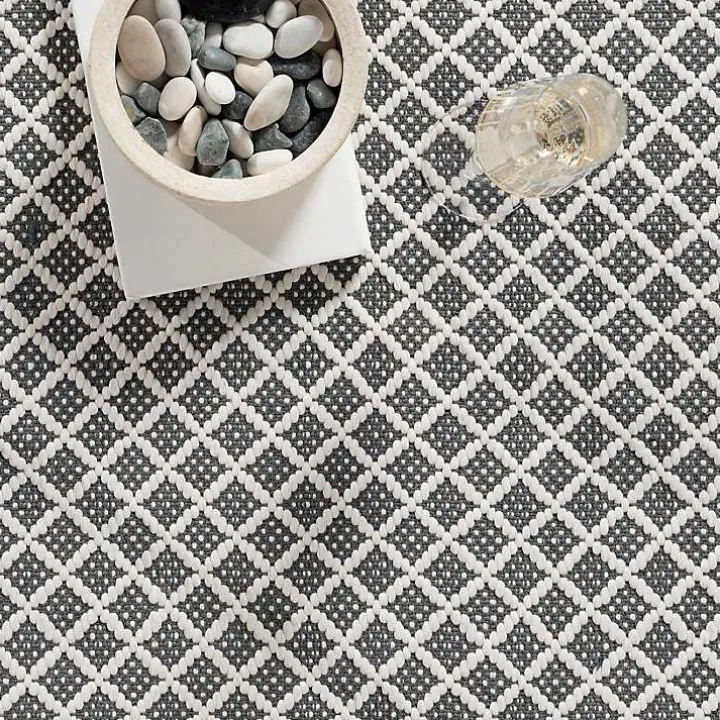 Gray & White Trellis Indoor/Outdoor Rug, 5x8