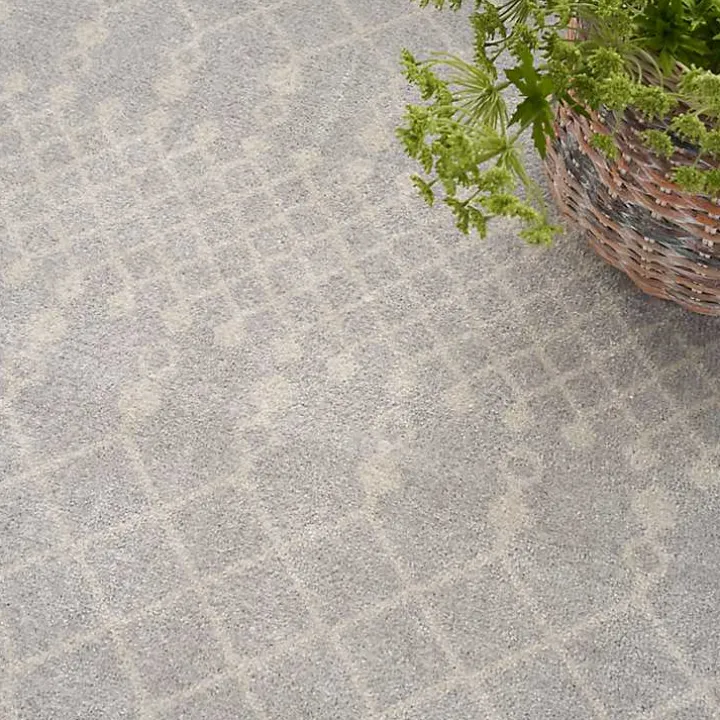 Gray and Ivory Moroccan Trellis Area Rug, 7x9