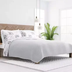 Gray Patchwork Reversible 3-pc. King Quilt Set