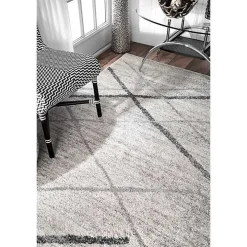 Gray Thigpen Diamond Area Rug, 8x10