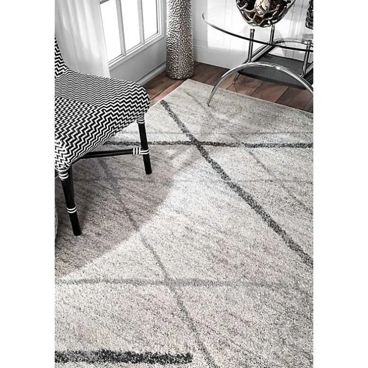 Gray Thigpen Diamond Area Rug, 8x10
