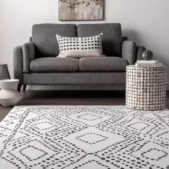 Ivory and Black Diamond Washable Area Rug, 4x6