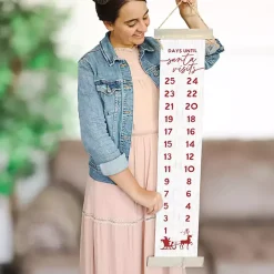 Santa Visits Countdown Hanging Wall Plaque