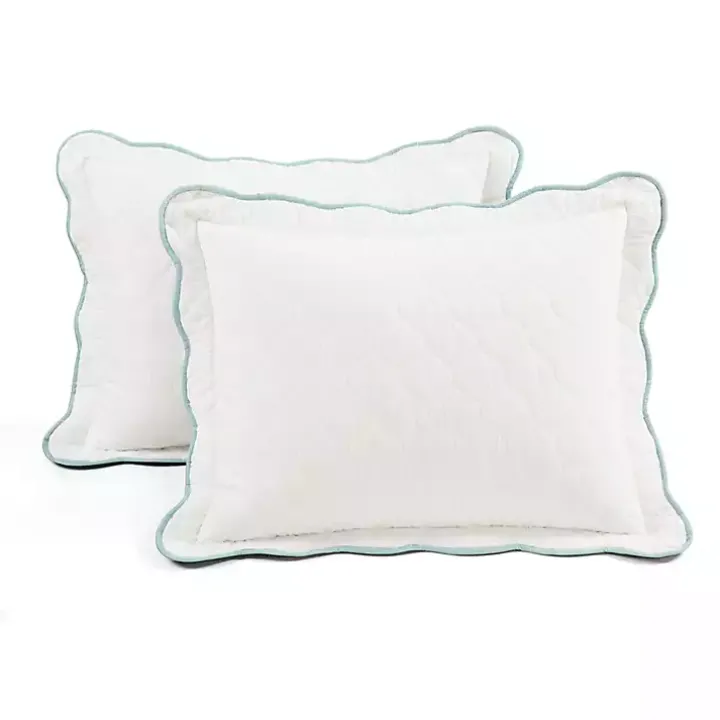 White and Teal Scallop 3-pc. Full/Queen Quilt Set