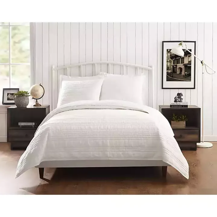 White Atmosphere Queen Quilt