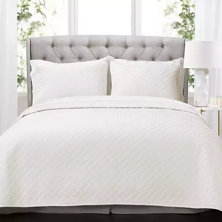 White Ava Diamond 3-pc. Oversized King Quilt Set