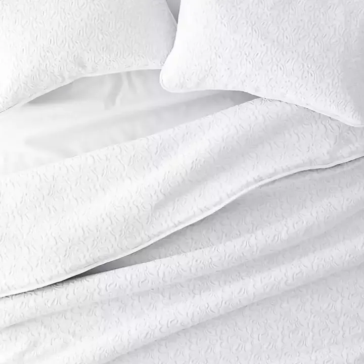 White Floral Stitch 2-pc. Twin Quilt Set