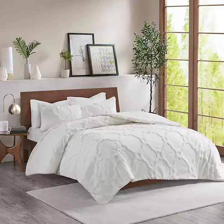 White Geometric Full/Queen 3-pc. Comforter Set